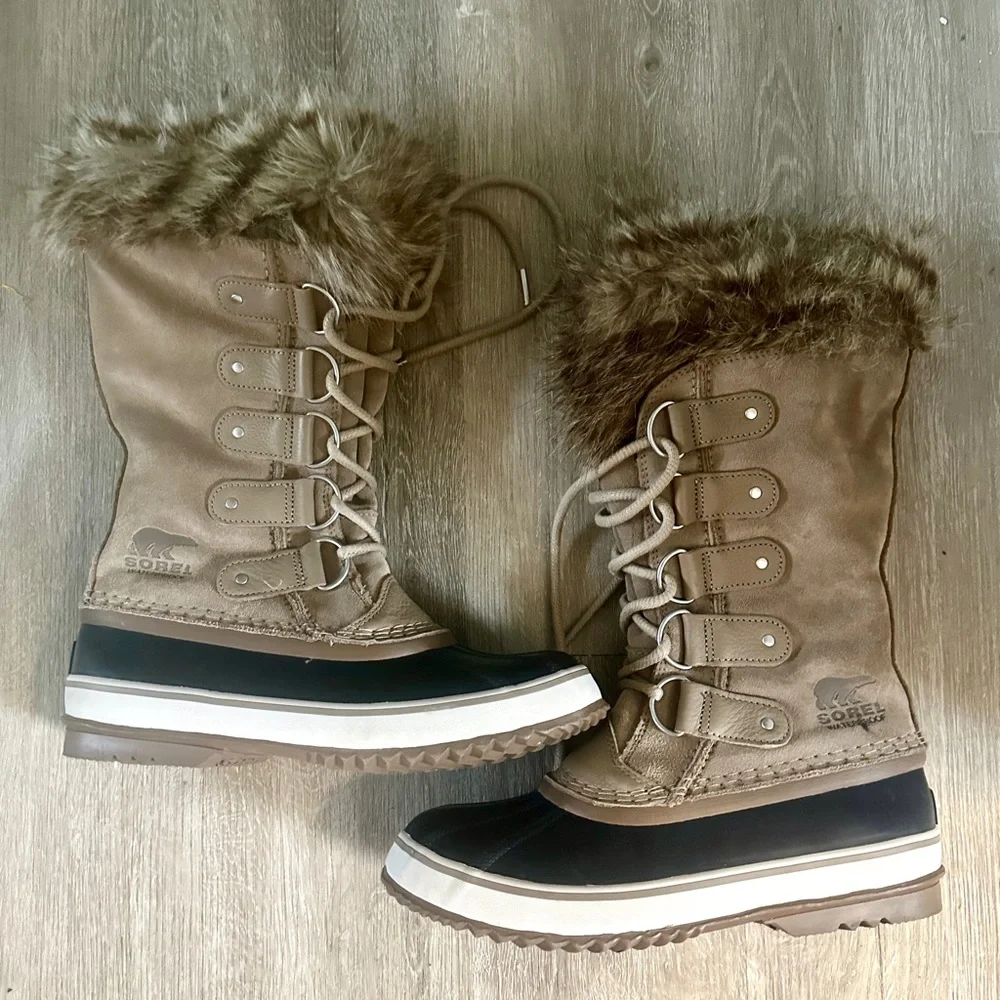 Sorel Women's Lace-Up Fur-Trim Waterproof Winter Boots - Tan & Black